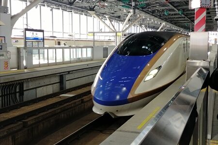 【乗り鉄旅 乗車記】新幹線 かがやき 510号 富山から東京 予約・写真・窓枠とおすすめ座席